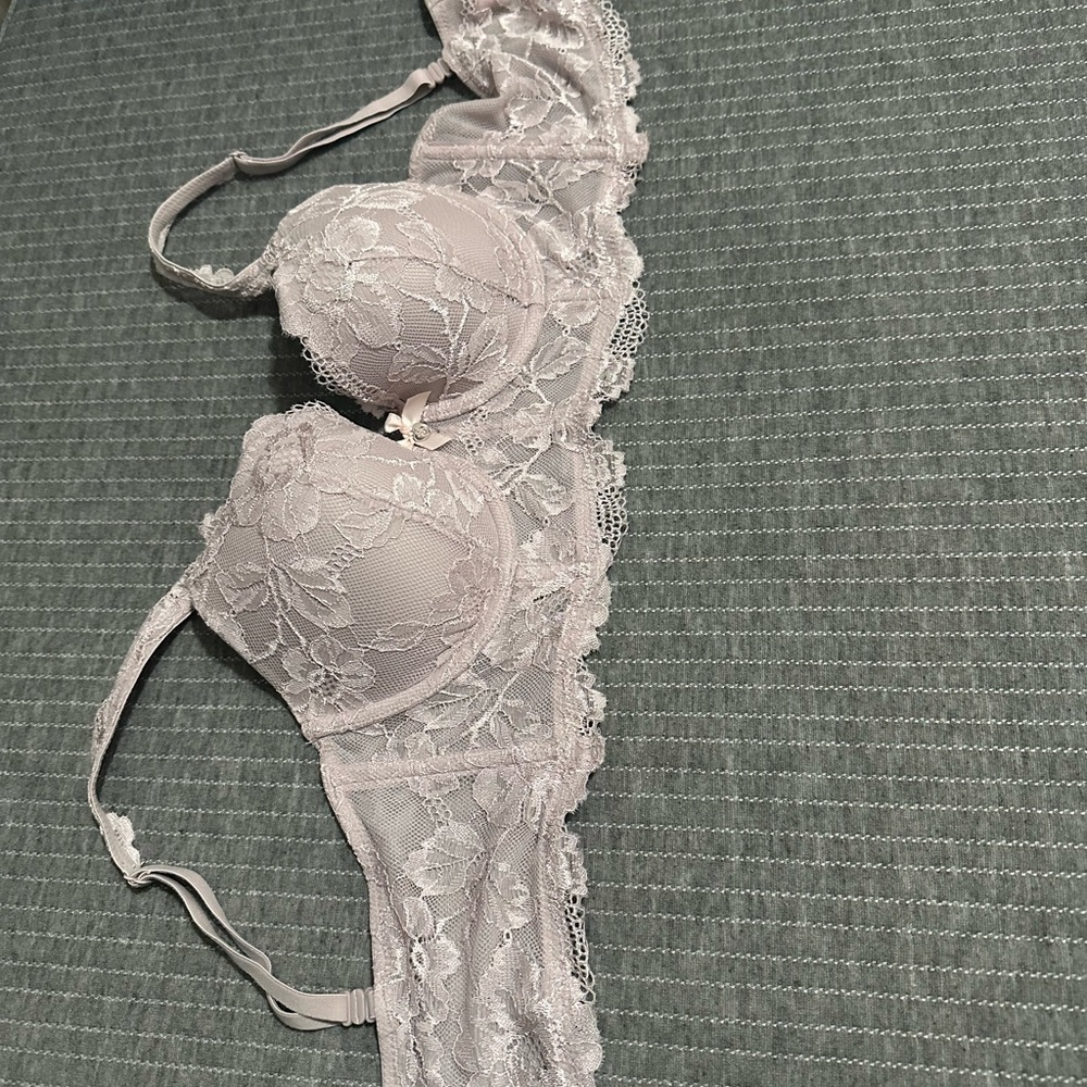 Victoria's Secret Light Pink Lace Bra